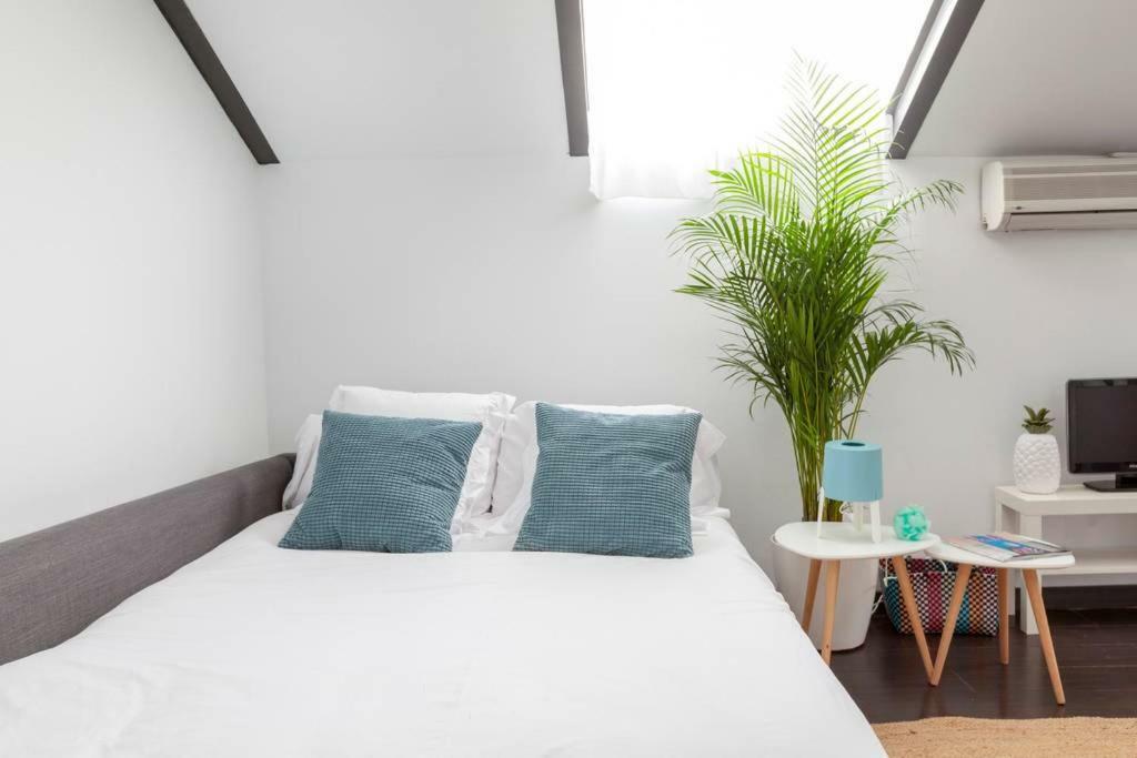 Modern Top Floor Loft At Malasana'S Heart Madrid Esterno foto